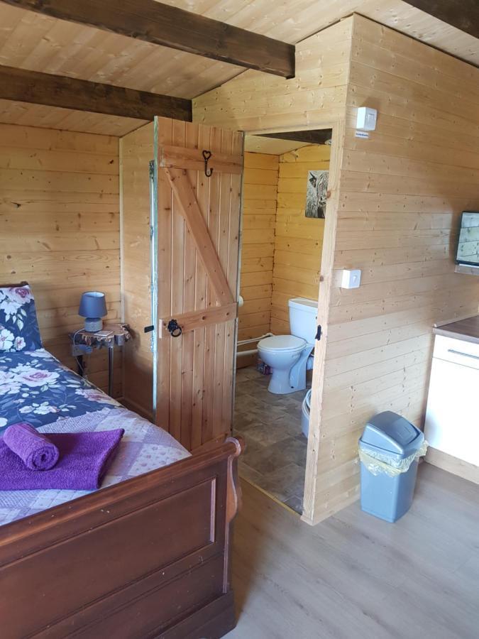 Country Bumpkin - Romantic Couples Stay In Oakhill Cabin מראה חיצוני תמונה