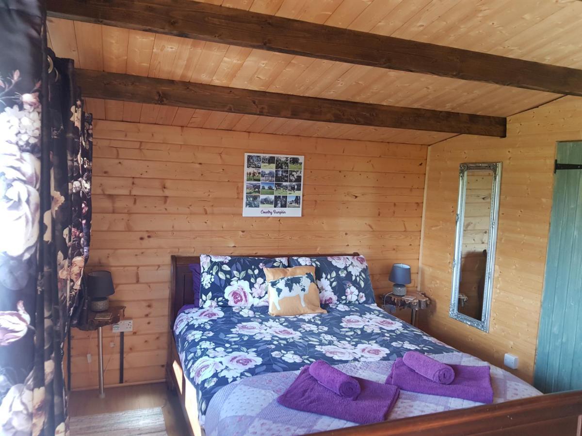 Country Bumpkin - Romantic Couples Stay In Oakhill Cabin מראה חיצוני תמונה